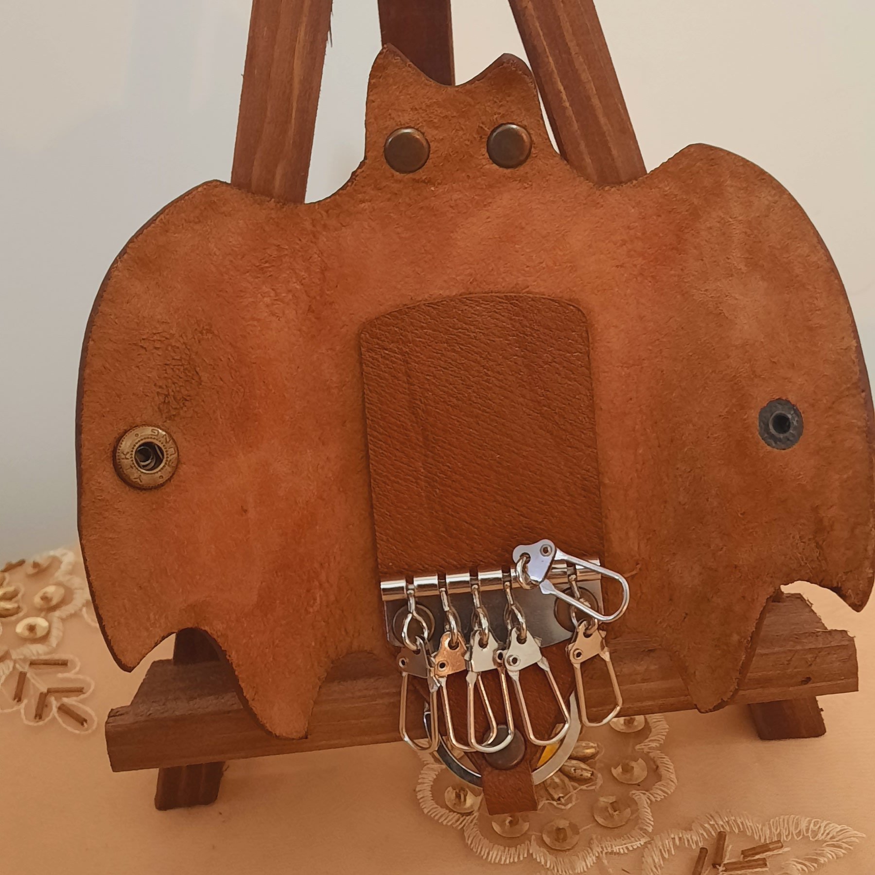 جا کلیدی چرم