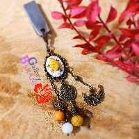 آویز فلش نانازمناسب عنواع فلش میتونه رنگبندی دلخواه خودتون رو سفارش بدید