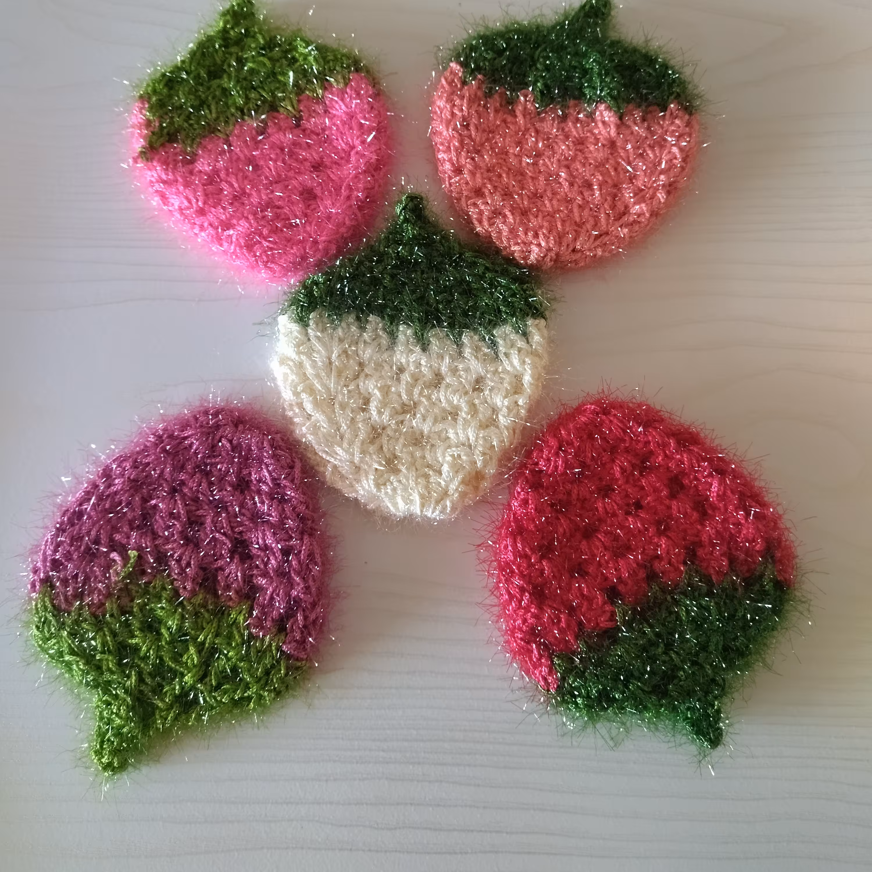 اسکاج طرح توت فرنگی رنگ بندی متنوع 50عدد