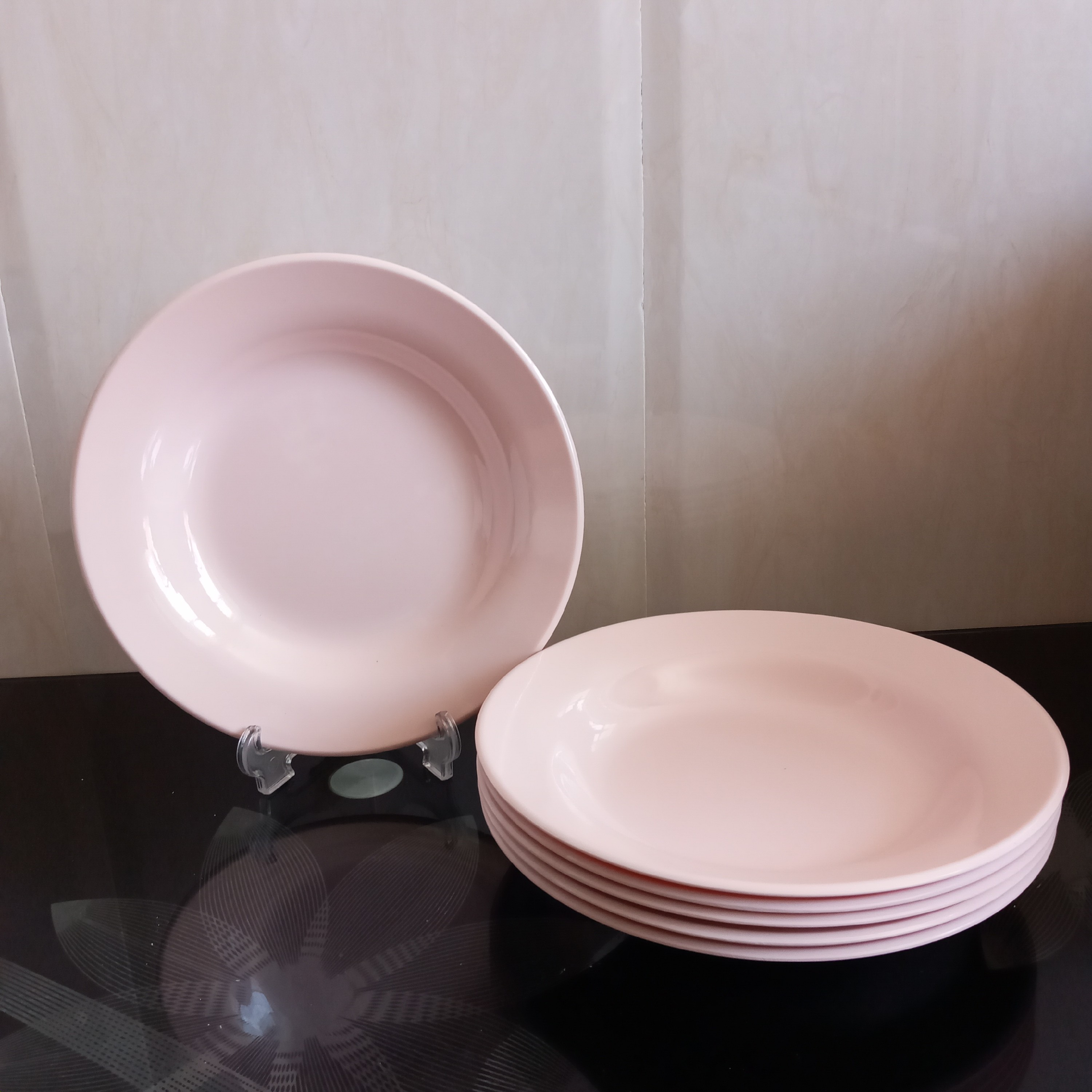 بشقاب خورشت خوری (گود) رنگی صورتی مارک یزد ملامین دارای استاندارد مواد درجه یک تعداد شش عددی سایز 20 سانتی 