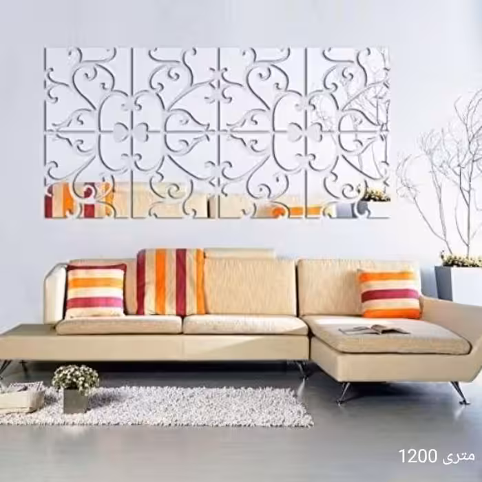 آینه دکوراتیو با طرحی خاص