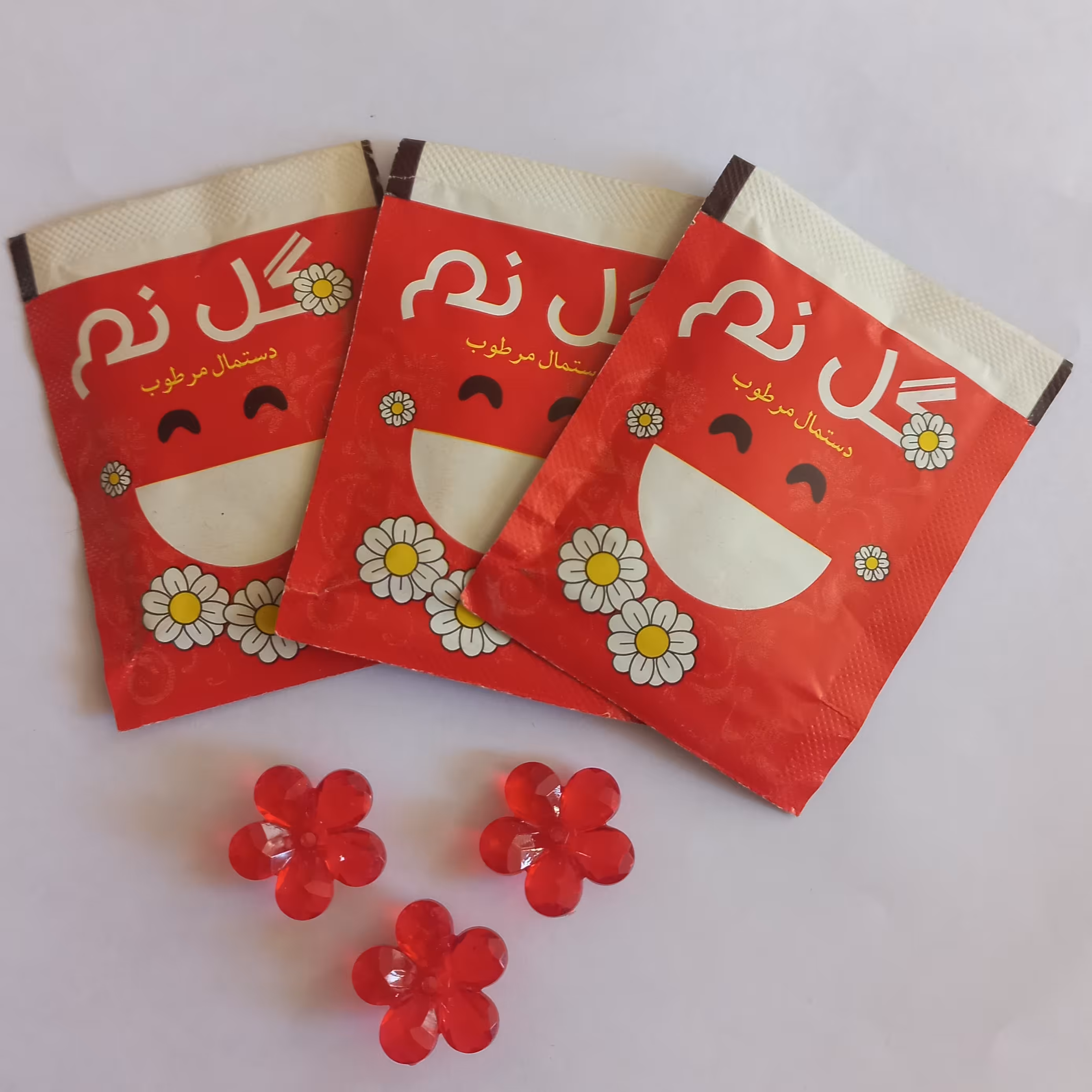 دستمال مرطوب و ضد عفونی کننده ساشه یا تک نفره  گل نم(ارسال رایگان)