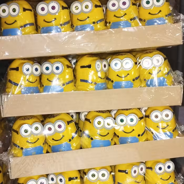 تولید اسباب بازی شانسی مینیون قیمت تک 15600 مصرف کننده 30حاشیه سود عالی برای پخشیها و فروشگاها  باکس 20 عددی 310 تومن