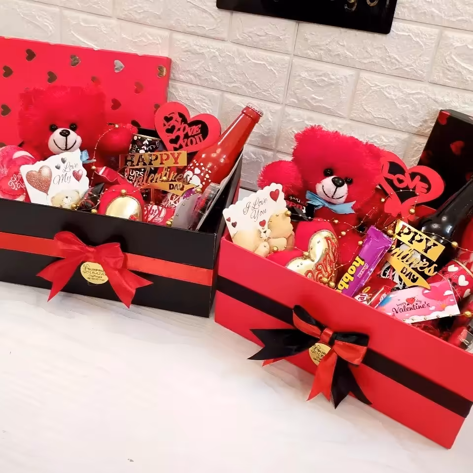 باکس شکلات و عروسک 