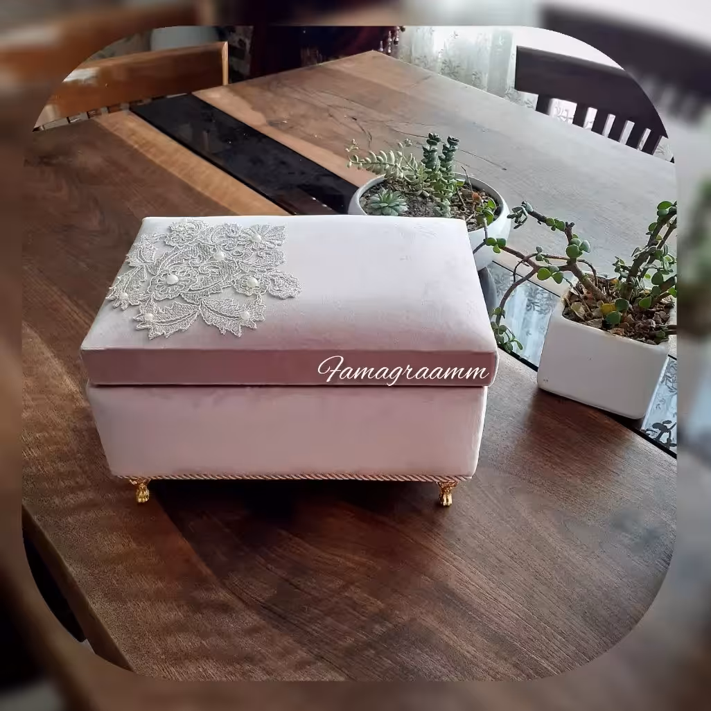 جعبه لوازم خیاطی مخملی با بیس چوبی با ابعاد20در30در10