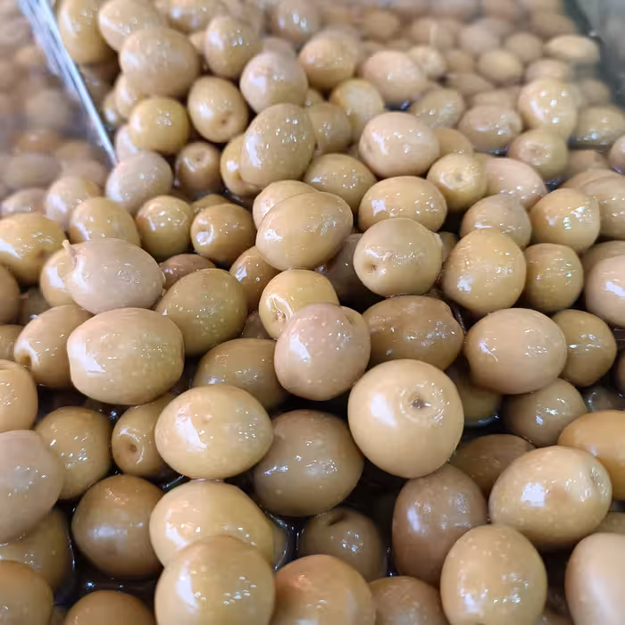 زیتون  کنسروی ممتاز  کاملا تازه و محصول امسال فروش به صورت فله 