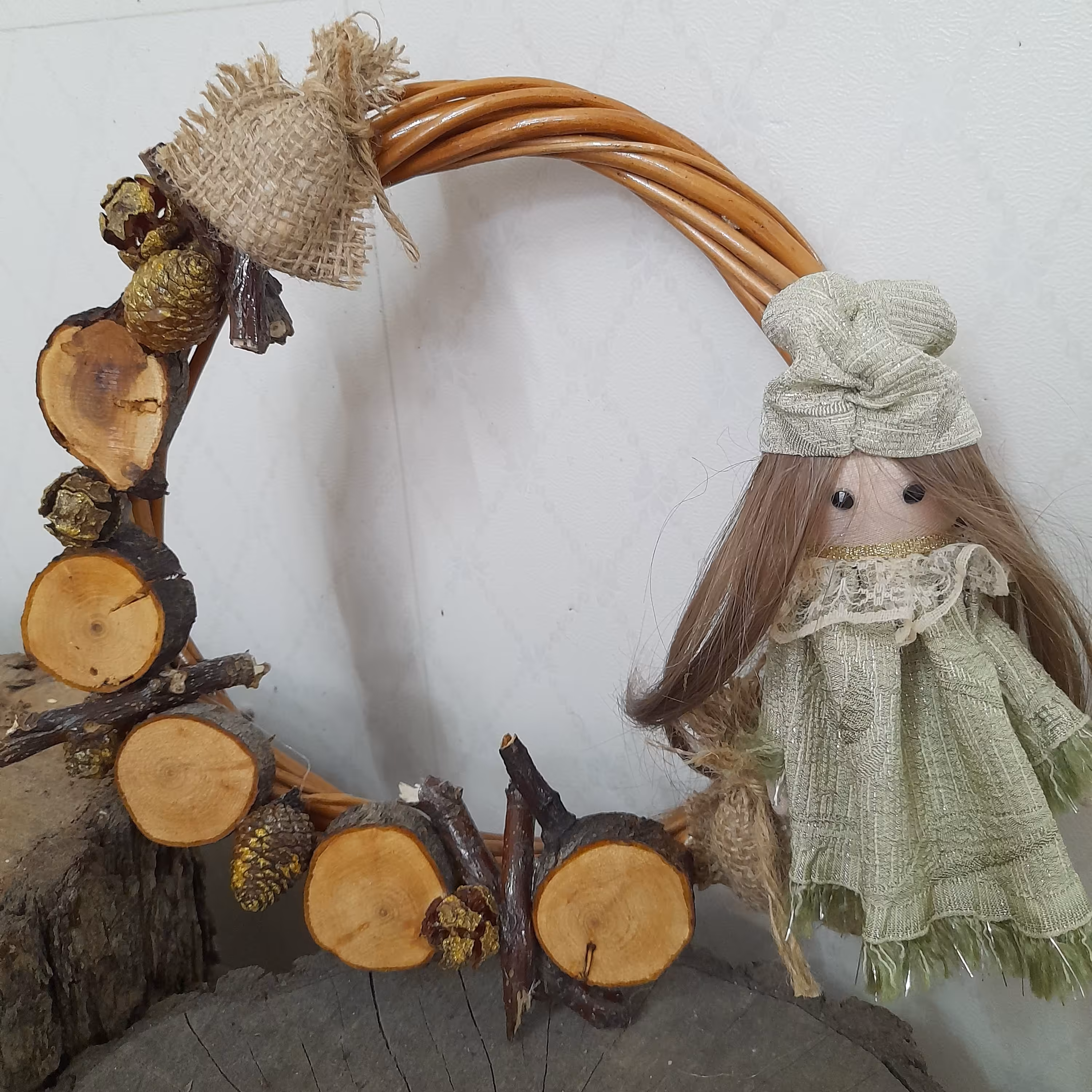 حلقه تزیینی با عروسک روسی