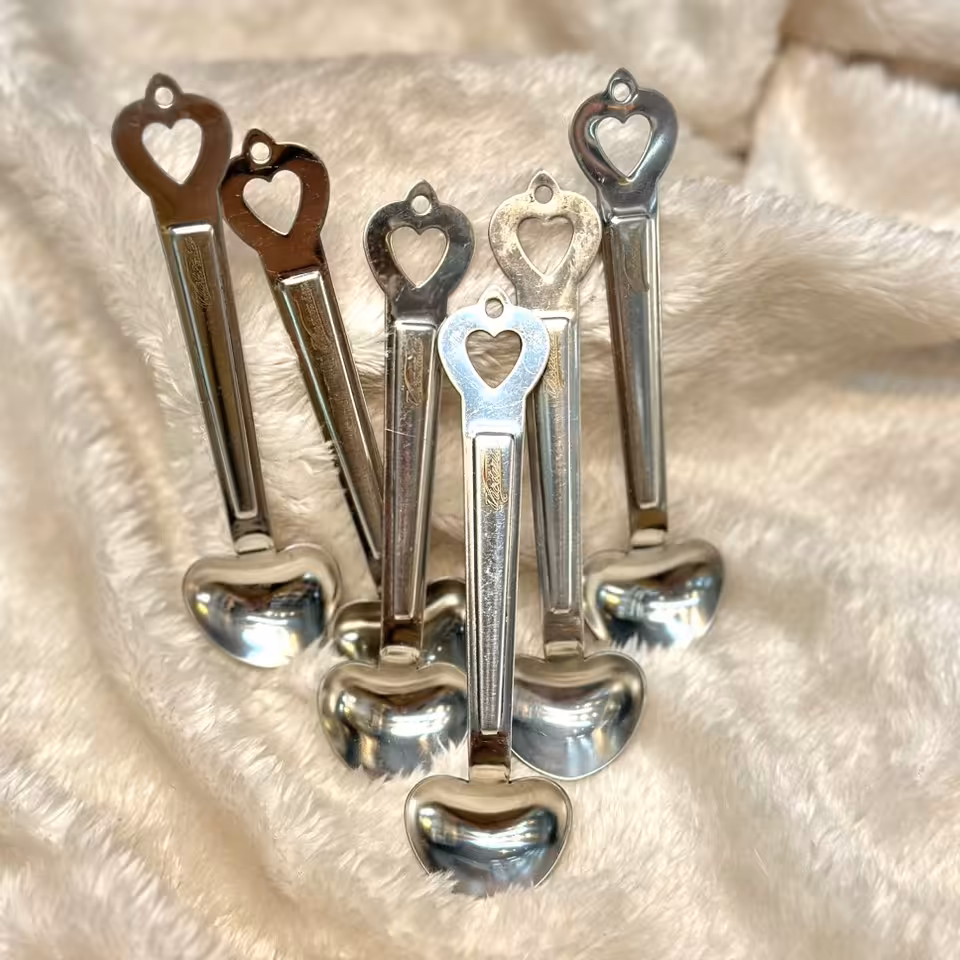 قاشق پیمانه قلبی استیل ویکتوریا 