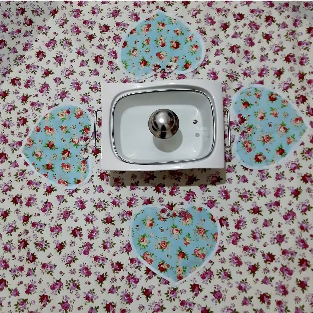 رومیزی گرد چهار نفری