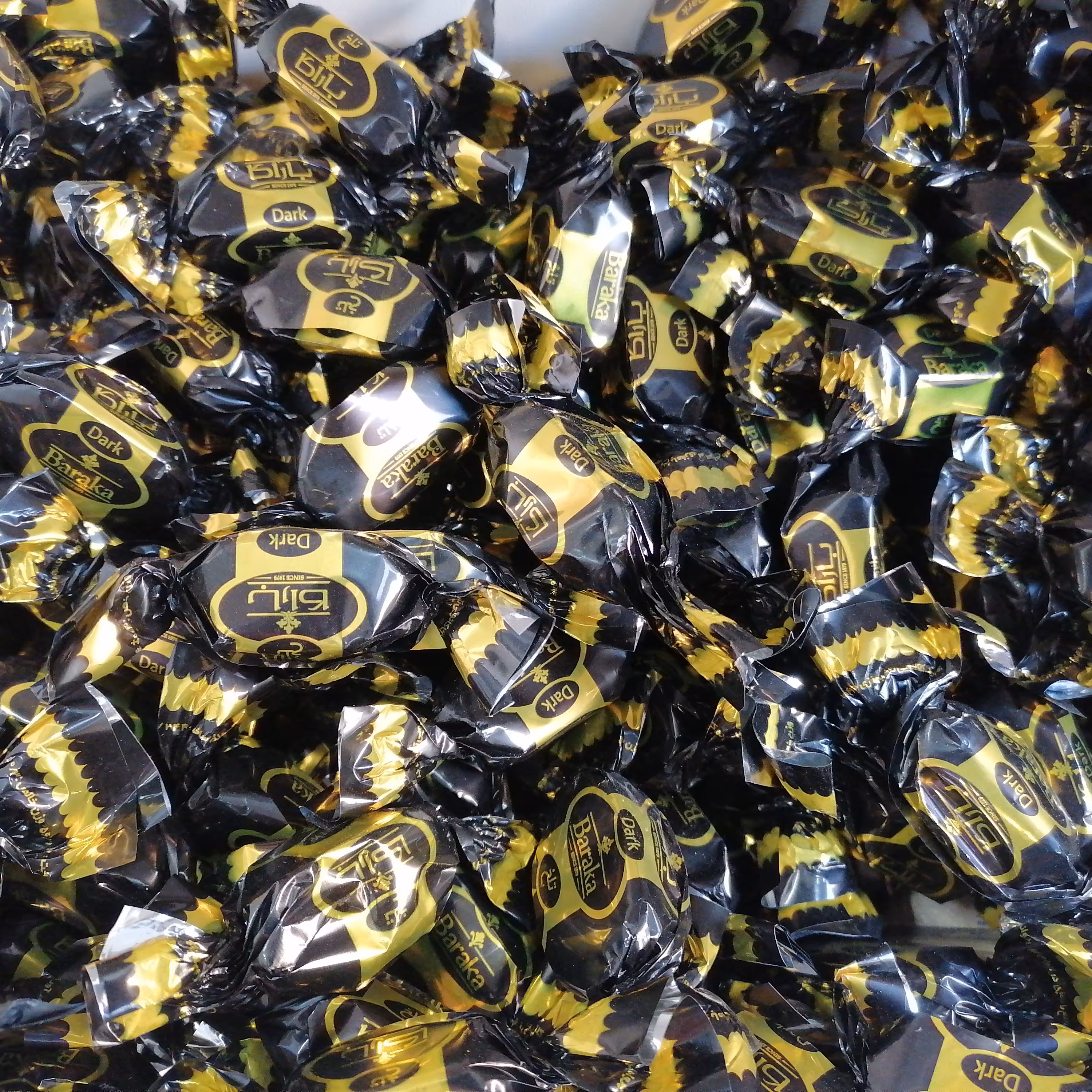 شکلات تلخ باراکا، کاملا تازه و خوش طعم مناسب برای پذیرایی
