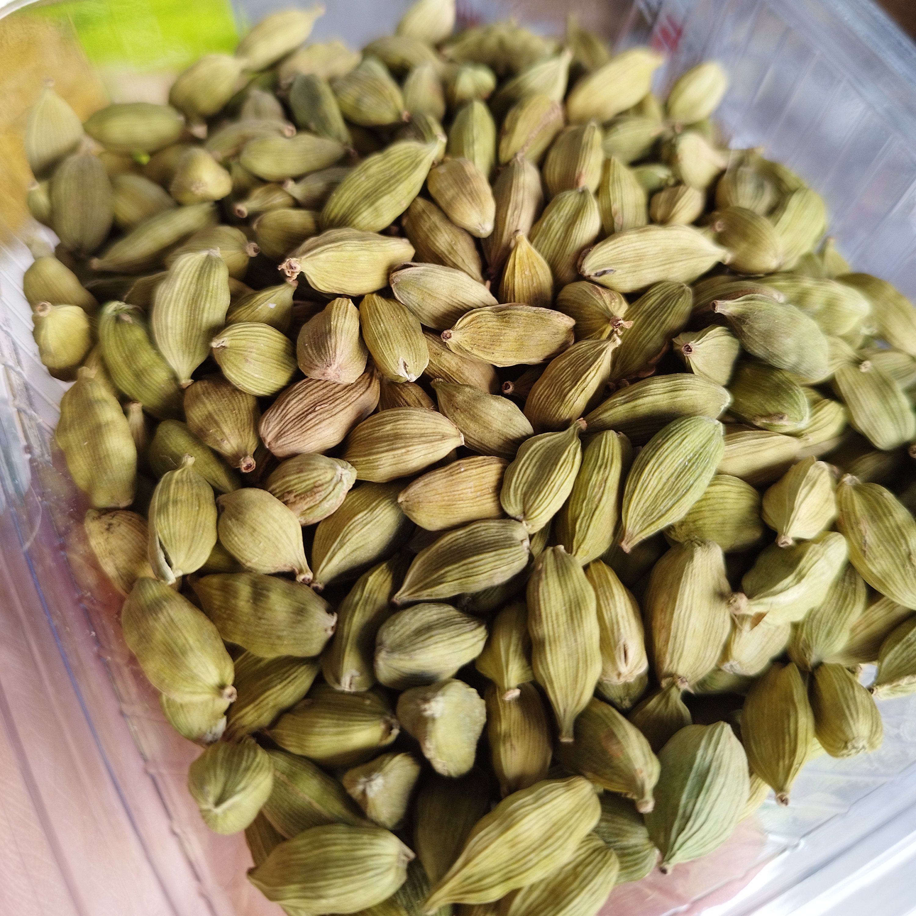 هل درشت مغزدار معطر ( 25گرمی )اکبربنفش