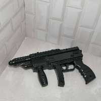 تفنگ کوچک یوزی اسباب بازی جنس پلاستیک 