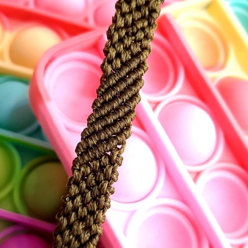 دسنبند میکرومکرومه دانا بافت ساده و جذاب