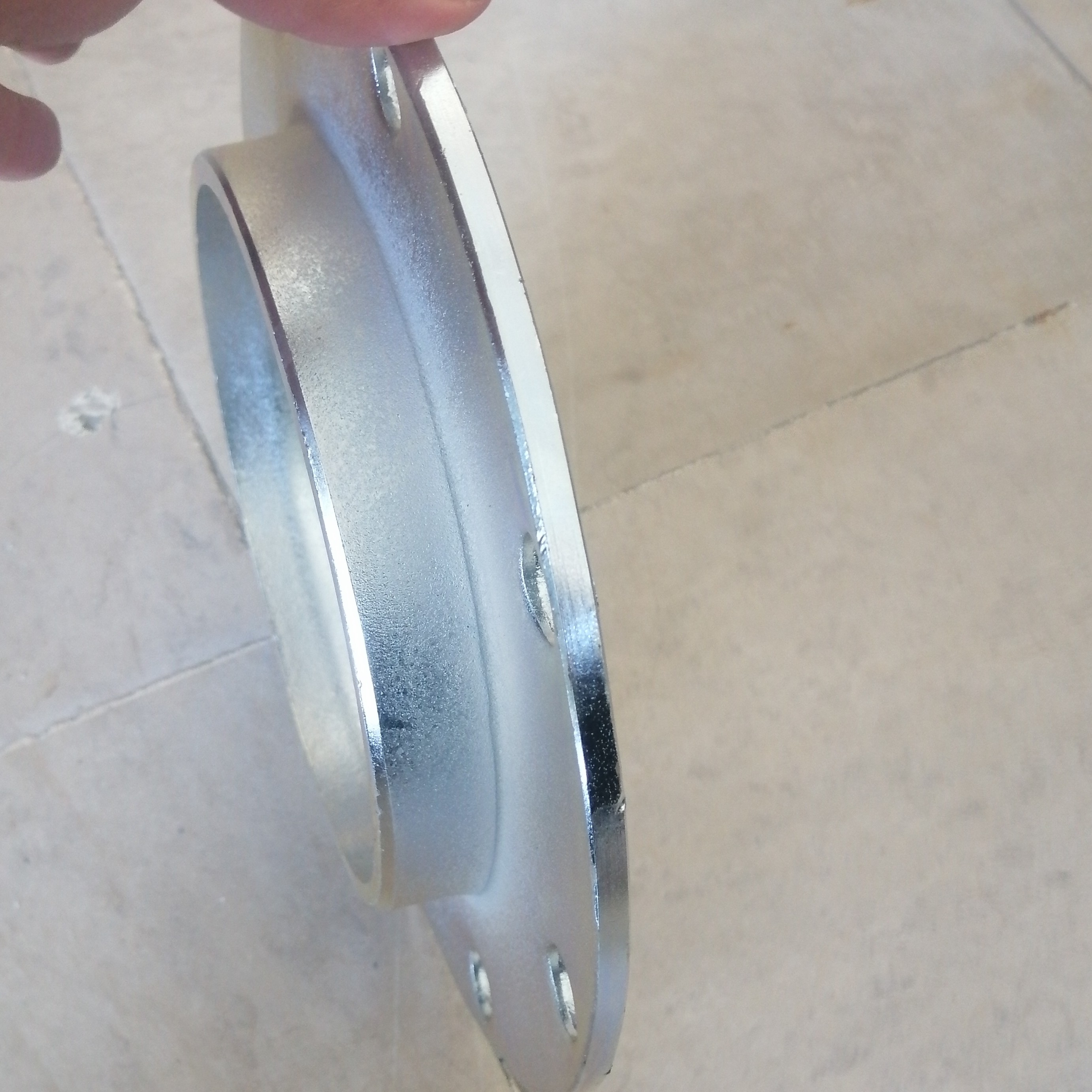 فلنچ جوشی آهنی لبه دار سایز 6 اینچ آبکاری شده ضخامت 8 میلیمتر