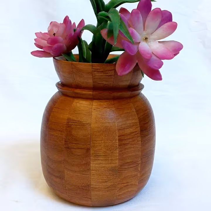 گلدان چوبی