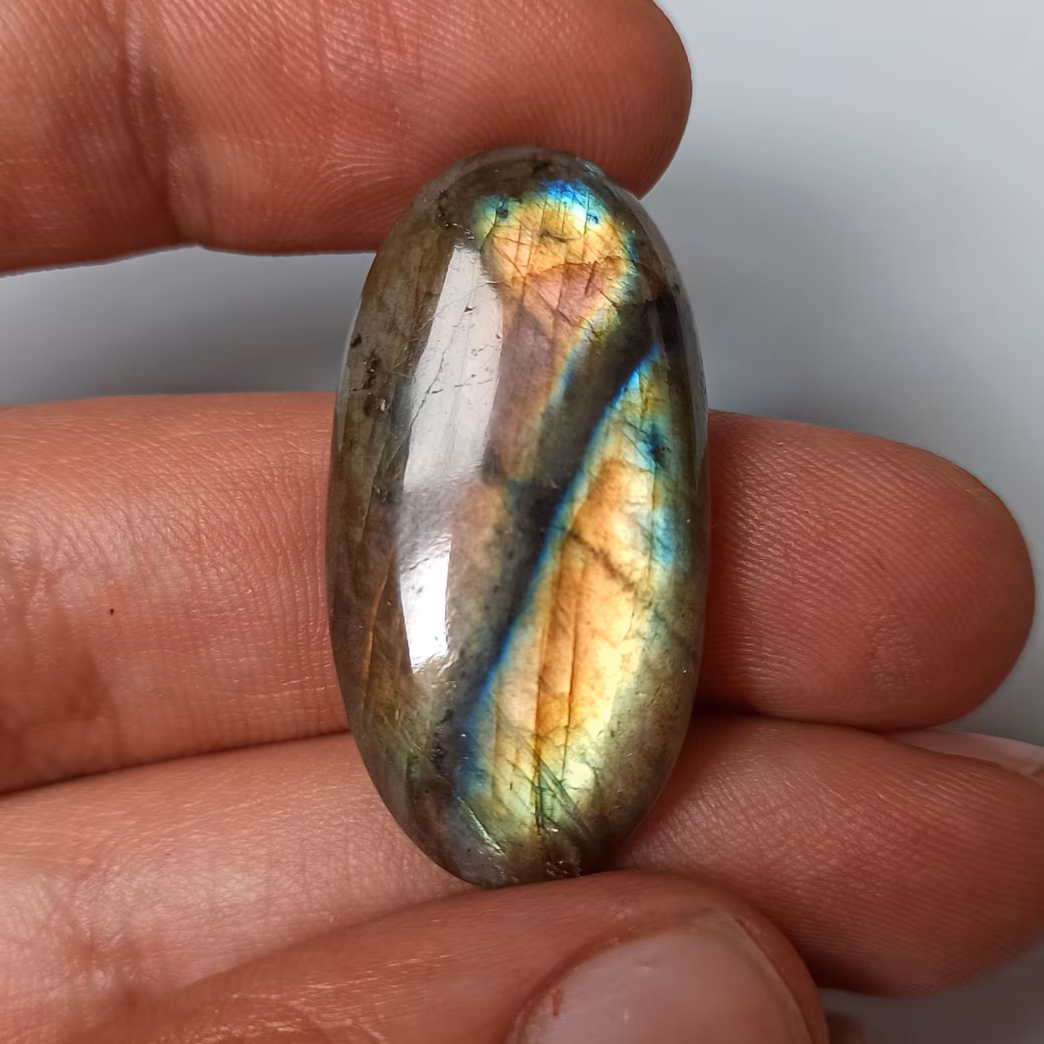 نگین سنگ لابرادوریت طلایی چند رنگ کد 171