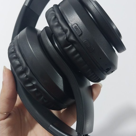 هدفون بلوتوثی مدل P39رنگ بندی مشکینوع اتصال بی سیم و با سیم نوع گوشی دو گوش مناسب برای بازی و مکالمه