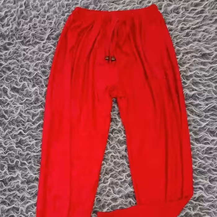 شلوار مخمل سنبادی زنانه و دخترانه . شلوار گرم پاییزه و زمستانه زنانه و دخترانه . شلوار مخمل راحتی . شلوار  راحتی براق