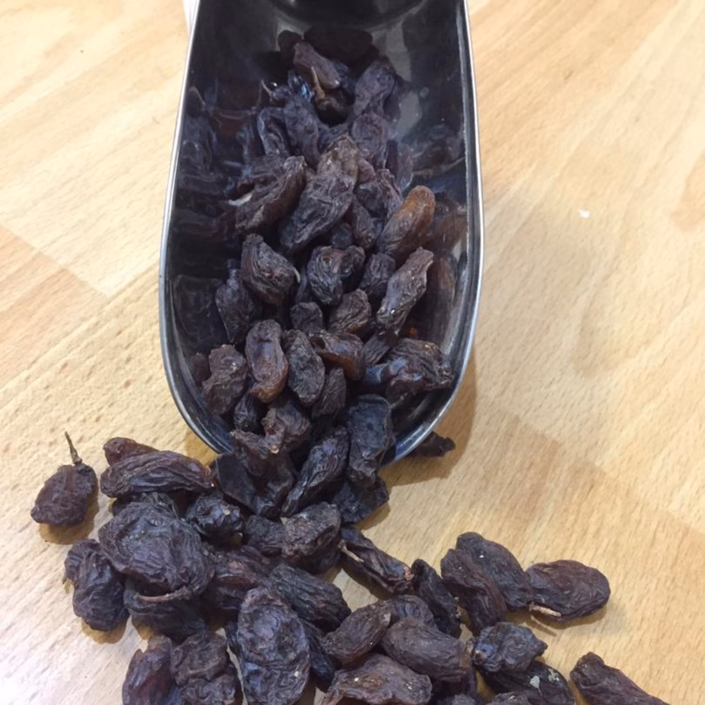 مویز رطبی درباری 400 گرمی (ارسال رایگان)