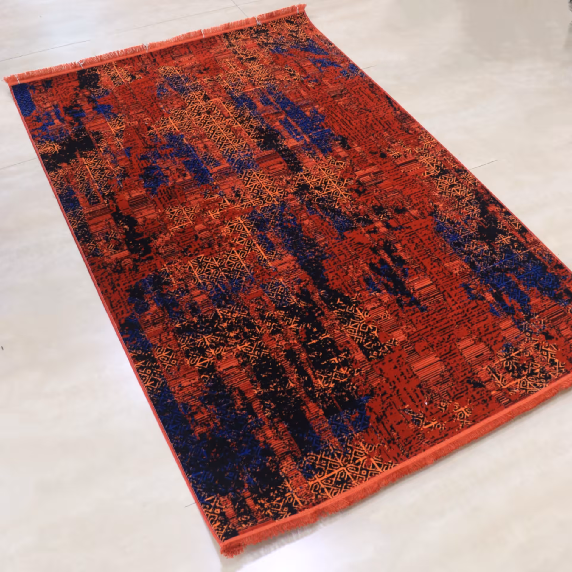 فرش قرمز مدرن 700شانه  نخ ویکرون 6 متری 