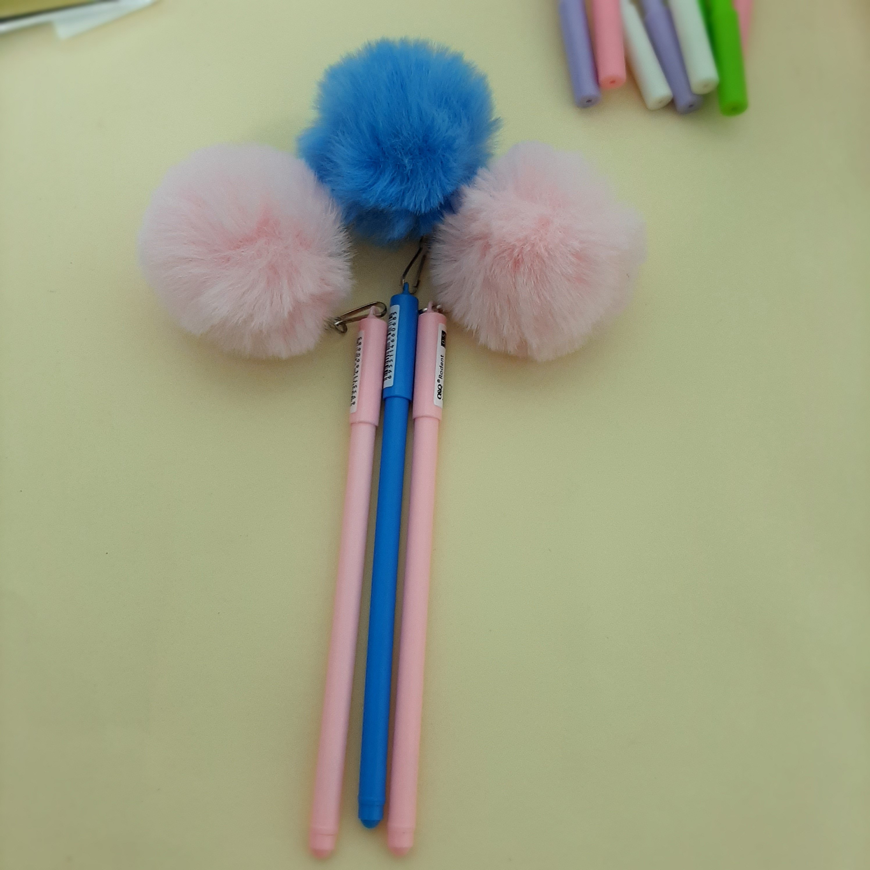 لوازم تحریر، روان نویس پوم پوم فانتزی، رنگ بدنه آبی