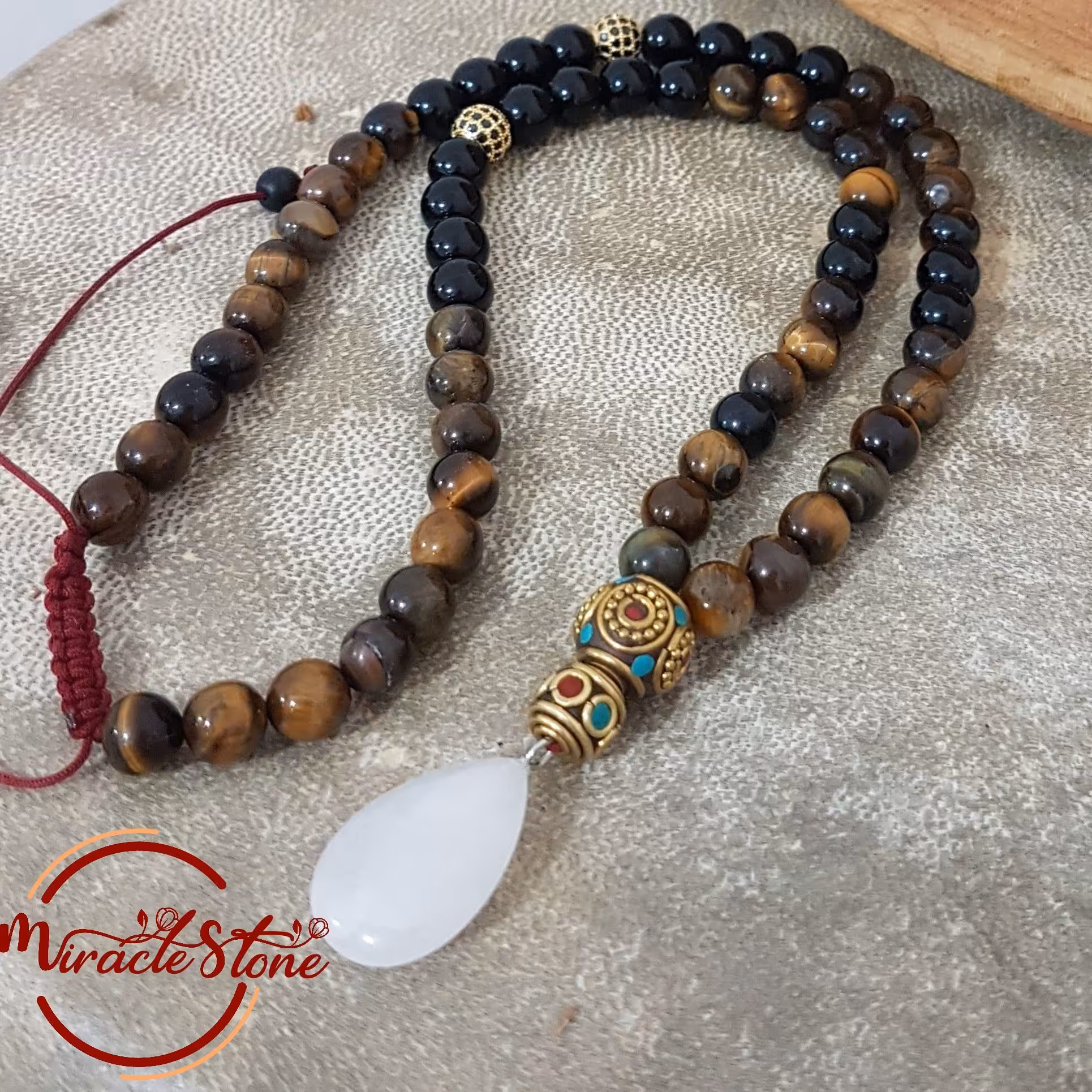 گردنبند اسپرت چشم ببر