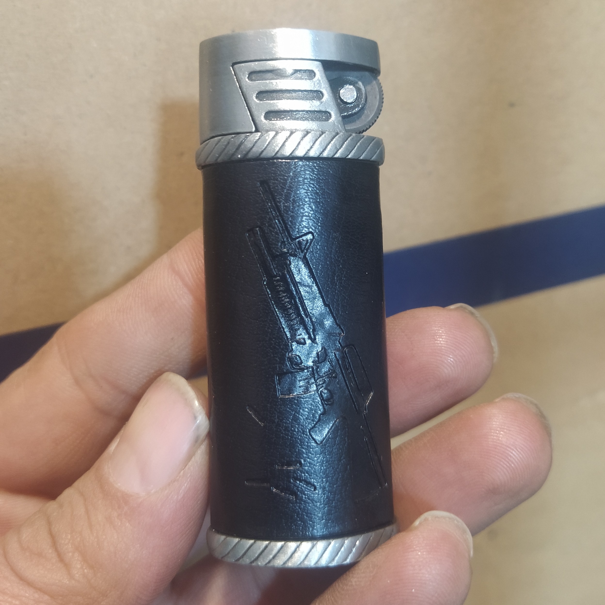 فندک فانتزی چرمی  کوره ی مشکی