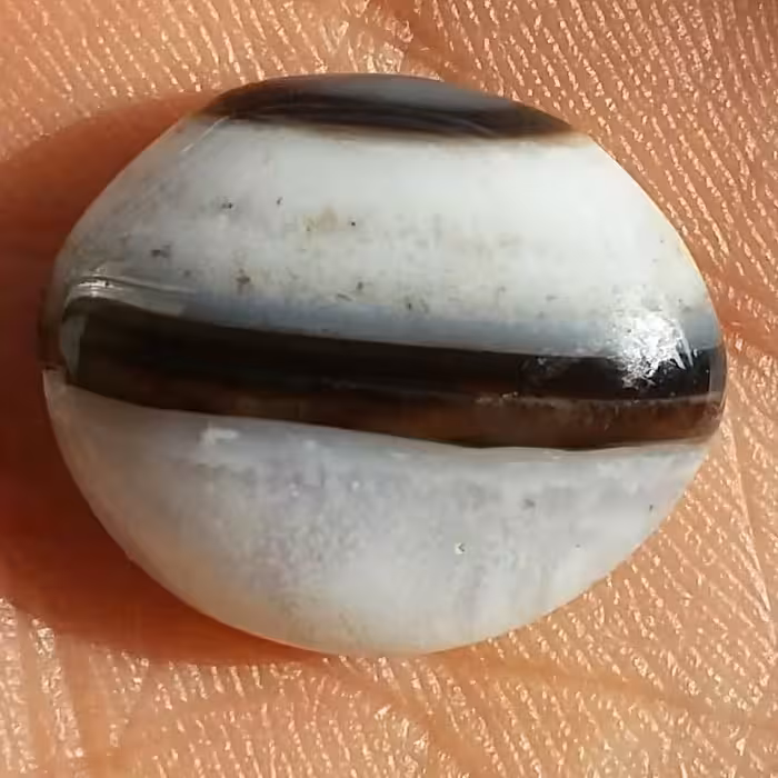 نگین عقیق سلیمانی محشر اصل طبیعی بسیار زیبا و خوش رنگ خاص دیدنی
شاهکار خلقت
