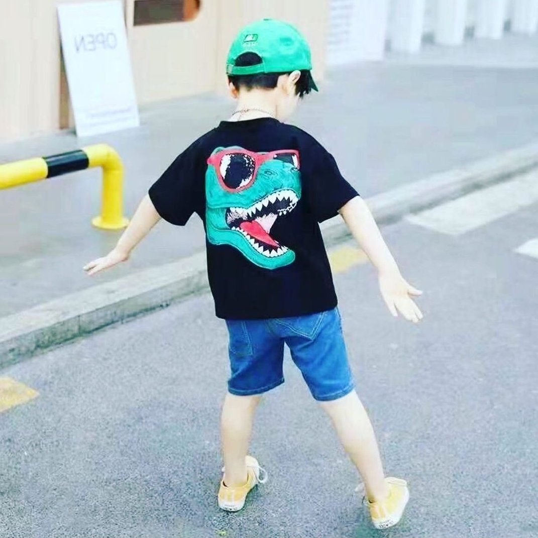 تیشرت شلوارک پسرانه 
موجود دو عدد
1ساله و2ساله
رنگ مطابق تصویر
بلوز وشلوارکش نخ وپنبه هست