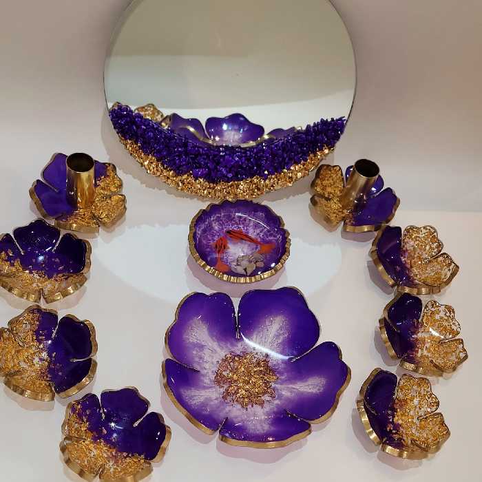 6عددپیاله قطر 11سانت به همراه اینه قطر 20ودو عدد جاشمعی و1عدد کاسه قطر 20 به همراه 1عدد ماهی