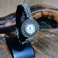 ساعت طرح نقره 