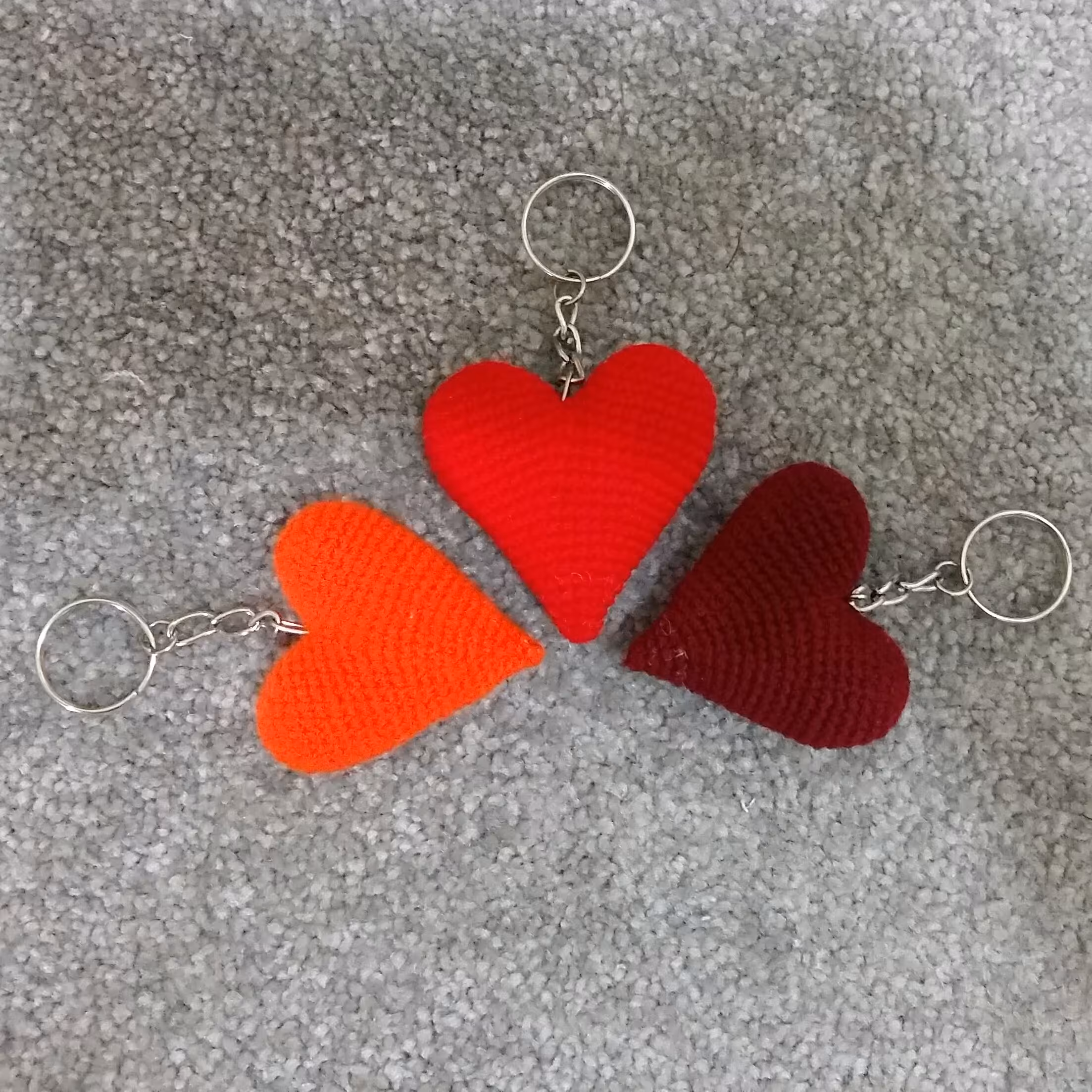 یک عدد سر کلیدی بافتنی قلب