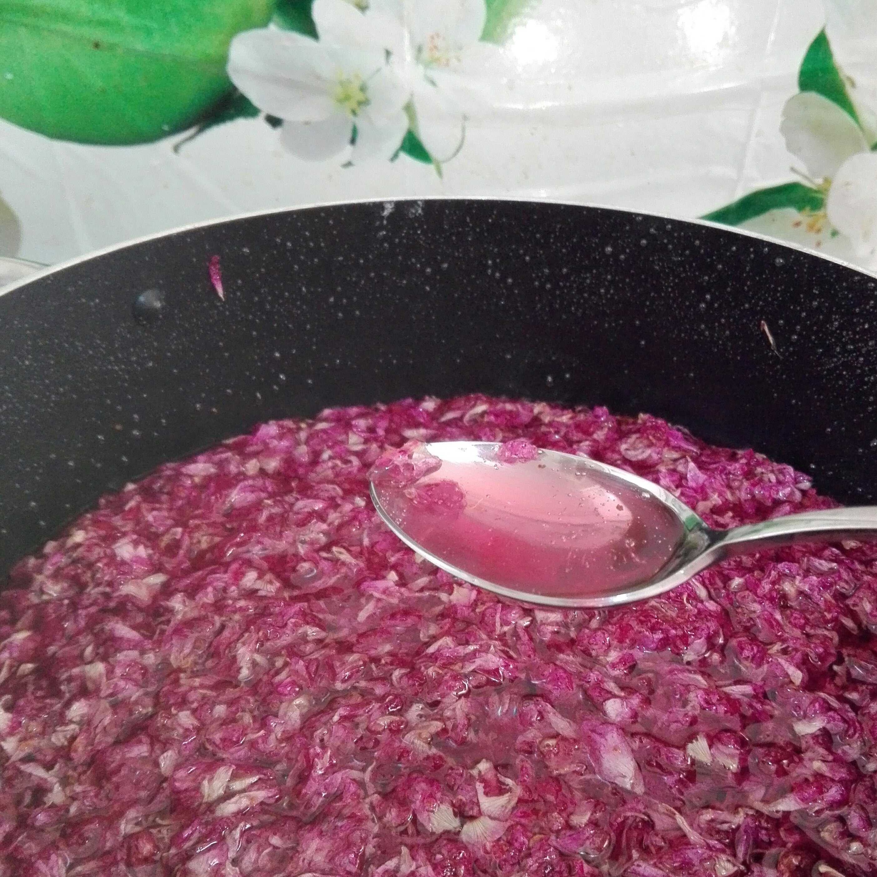 مربا گل( یک کیلویی)