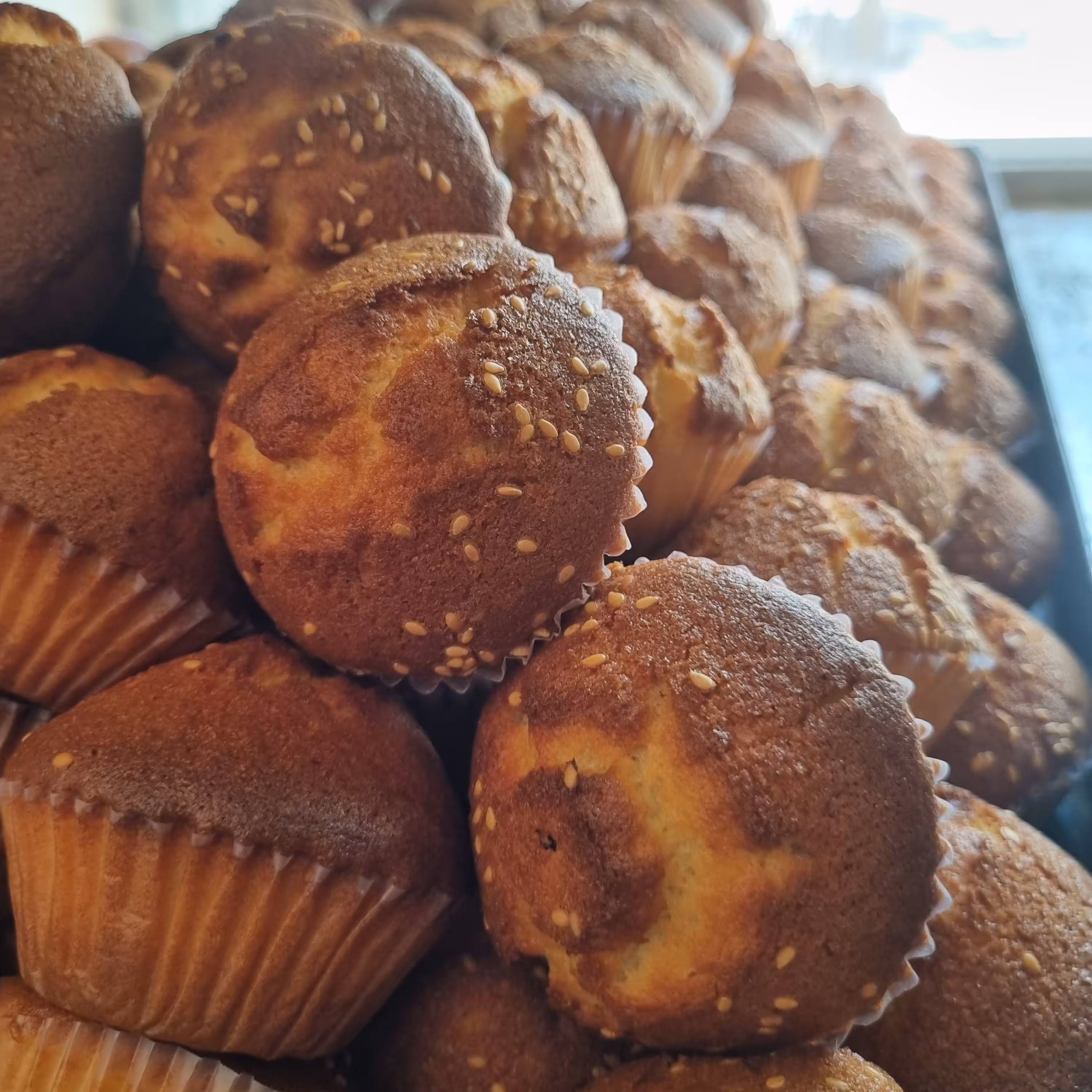 کیک فنجانی (1 کیلوگرم) ارسال فقط درون شهری شیراز