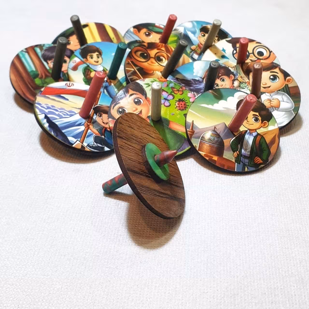 فرفره چوبی طرح پسرانه و دخترانه بسته 100 عددی جداگانه ویژه اعیاد و جشن های مذهبی غدیر هدیه بسیار جذاب برای بچه ها 