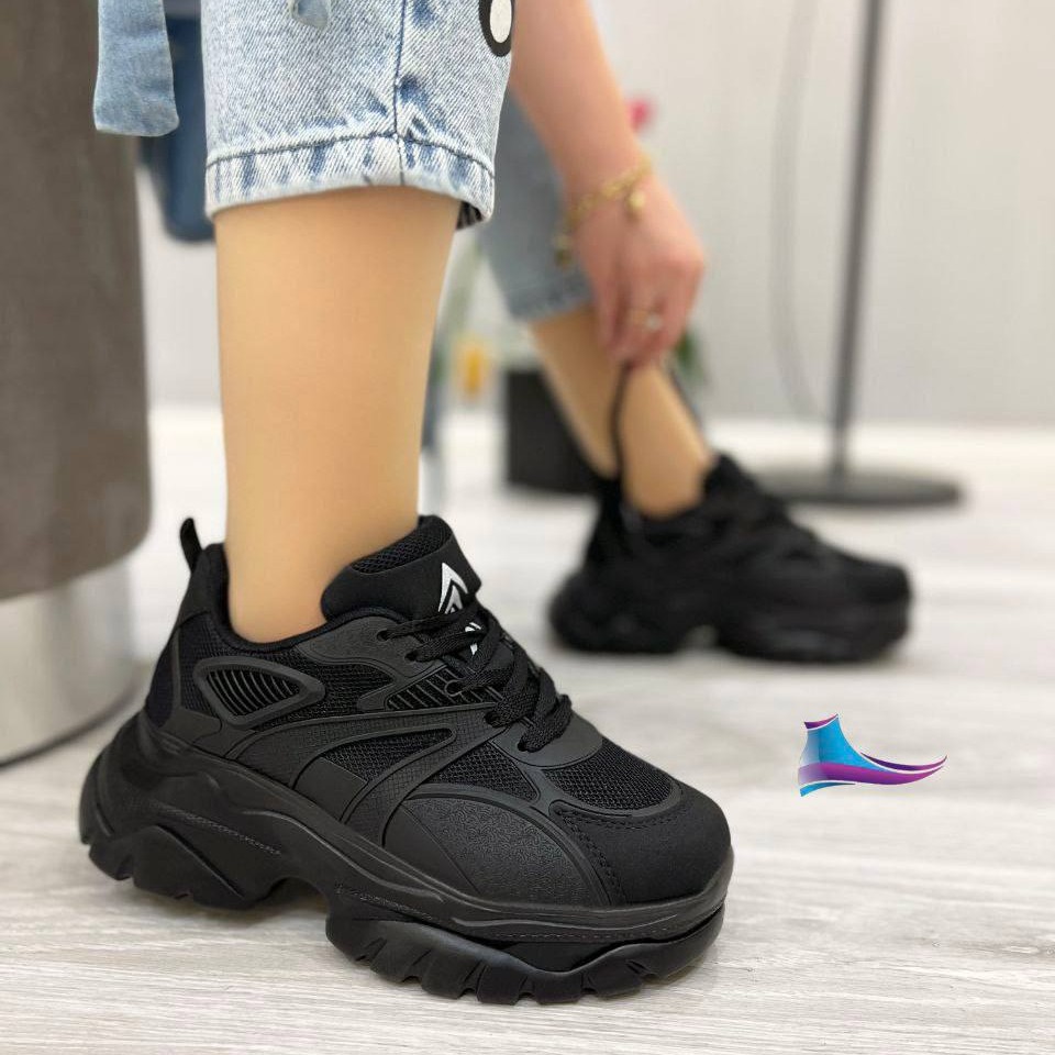 کتونی
کد 815
لژ 5الی 6 سانت
نرم و راحت زیره پی یو
سبک قالب استاندارد
Size 37ta38
