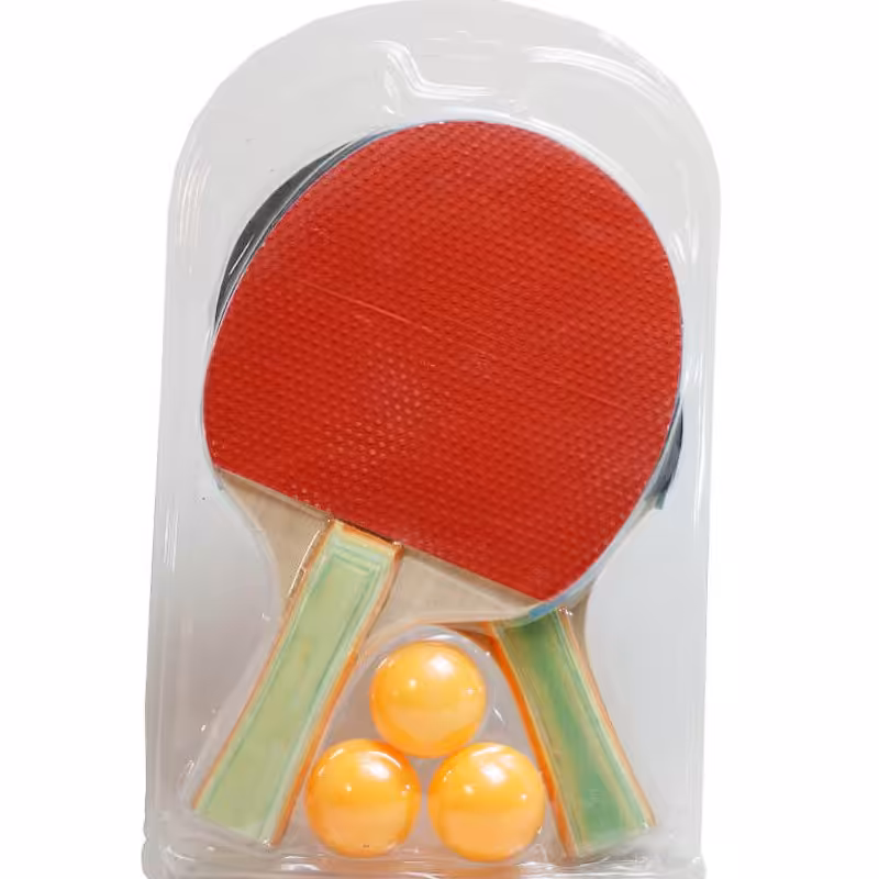 یک جفت راکت تنیس به همرا توپ کادو شده