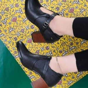 کفش پاشنه چوبی زنانه