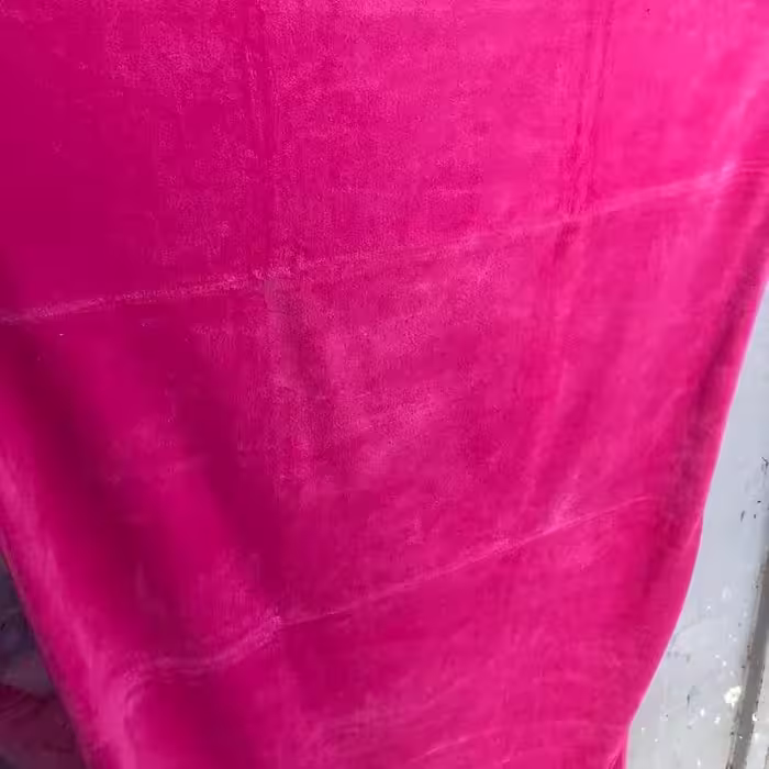 حوله حمامی استخری  نانو میکروفایبرارسال رایگان  ابعاد140در70طرح ساده رنگی جذب اب چند برابر نرم لطیف  