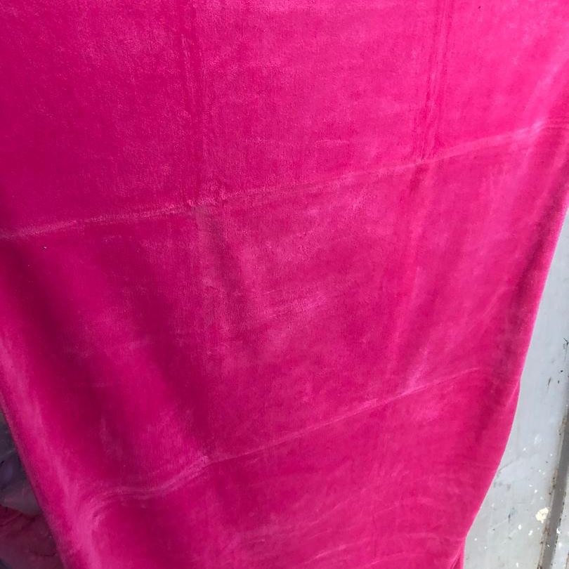 حوله حمامی استخری  نانو میکروفایبرارسال رایگان  ابعاد140در70طرح ساده رنگی جذب اب چند برابر نرم لطیف  