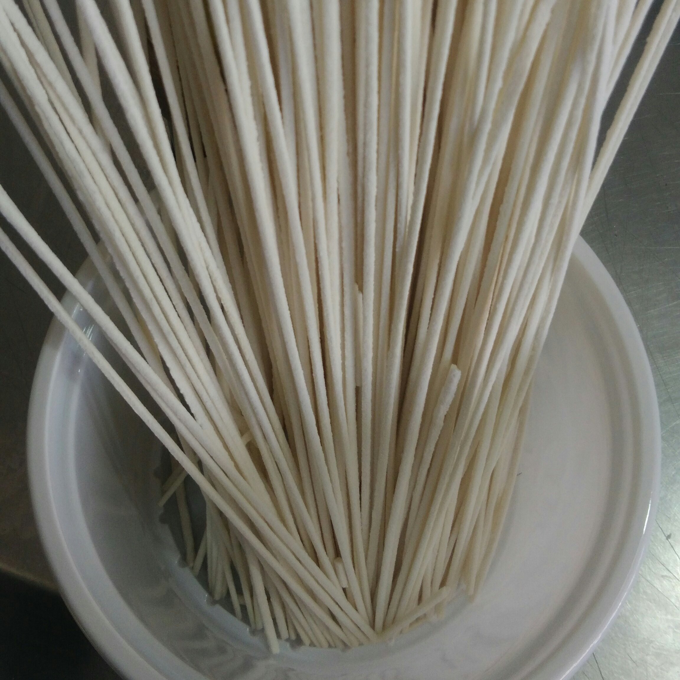 رشته آش محلی بدون نشاسته دهاتی کالا 500 گرمی