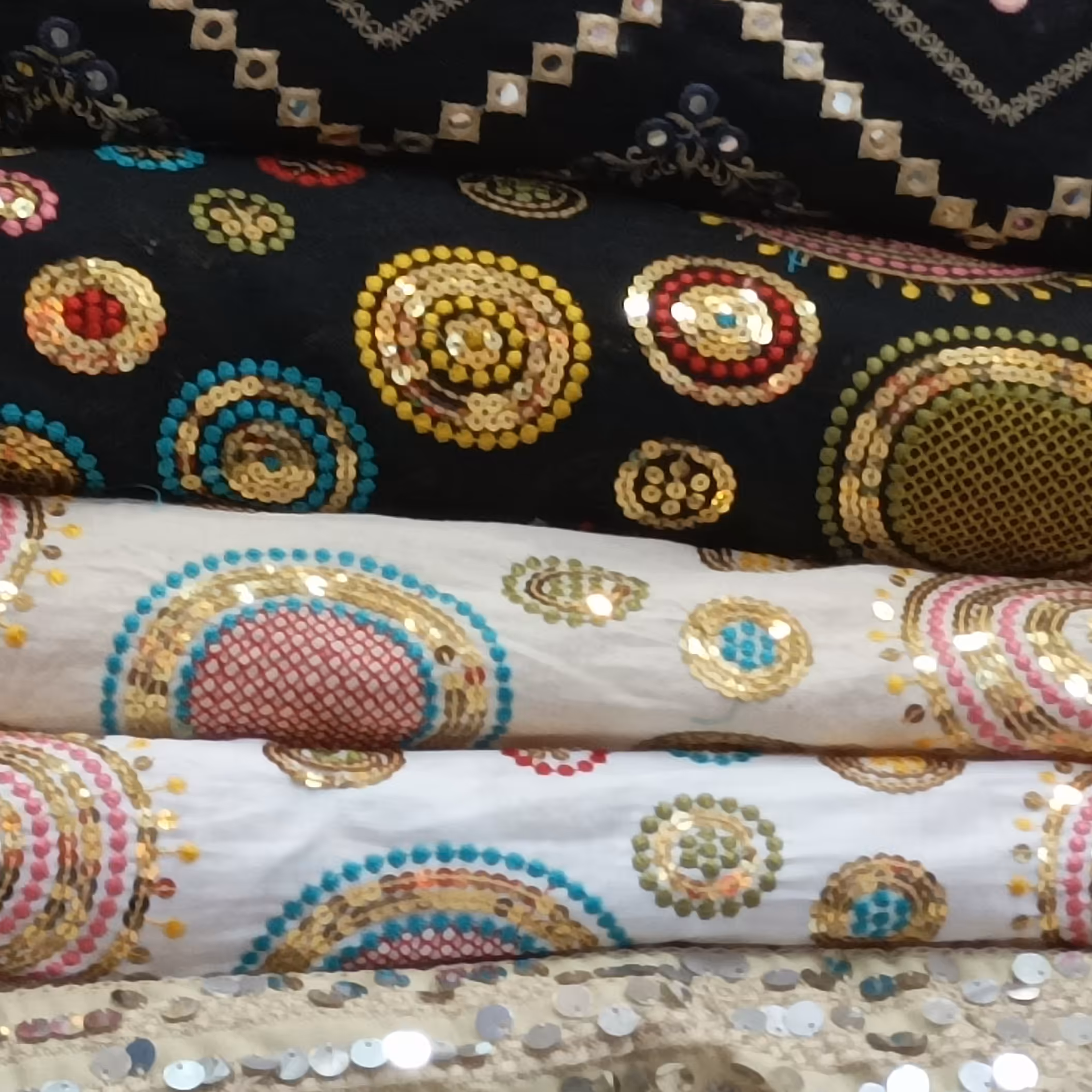 پارچه لنین سوزندوزی دایره 