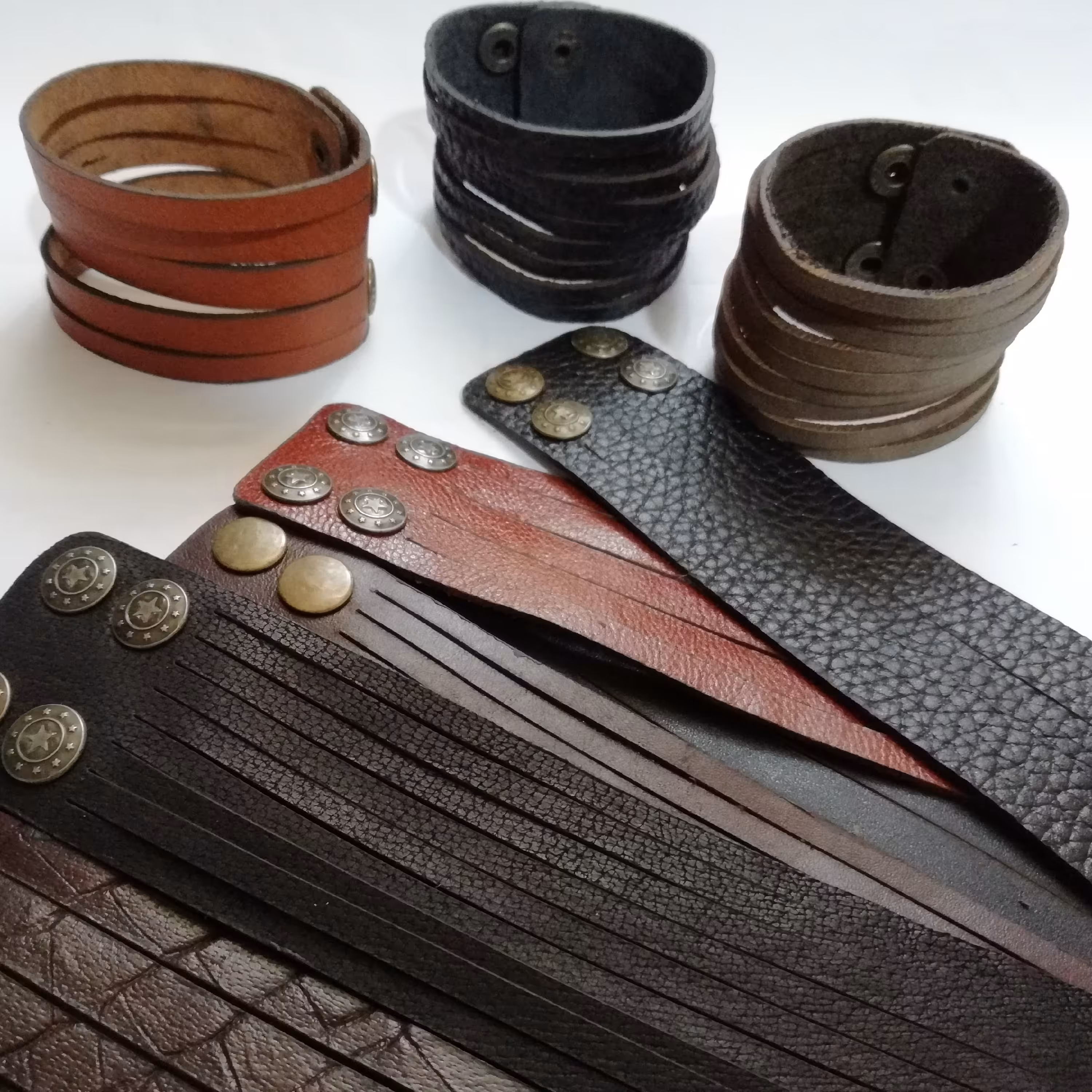 دستبند پهن  چرم طبیعی