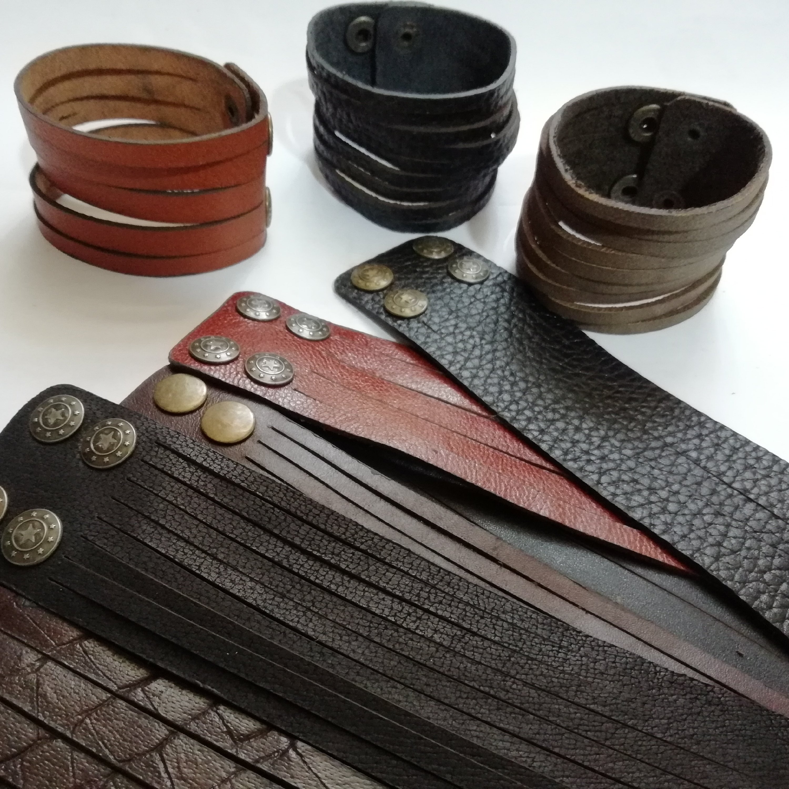 دستبند پهن  چرم طبیعی