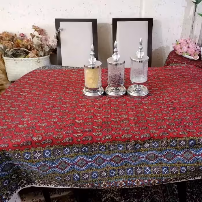 سفره ورومیزی قلمکاری اعلا 240سانت درعرض 160 رومیزی 10نفره