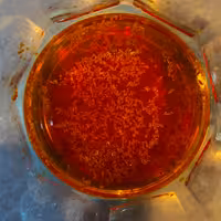 زعفران یک مثقالی درجه یک قائنات سرگل شکسته با عیار بالا  به همراه اشانتیون