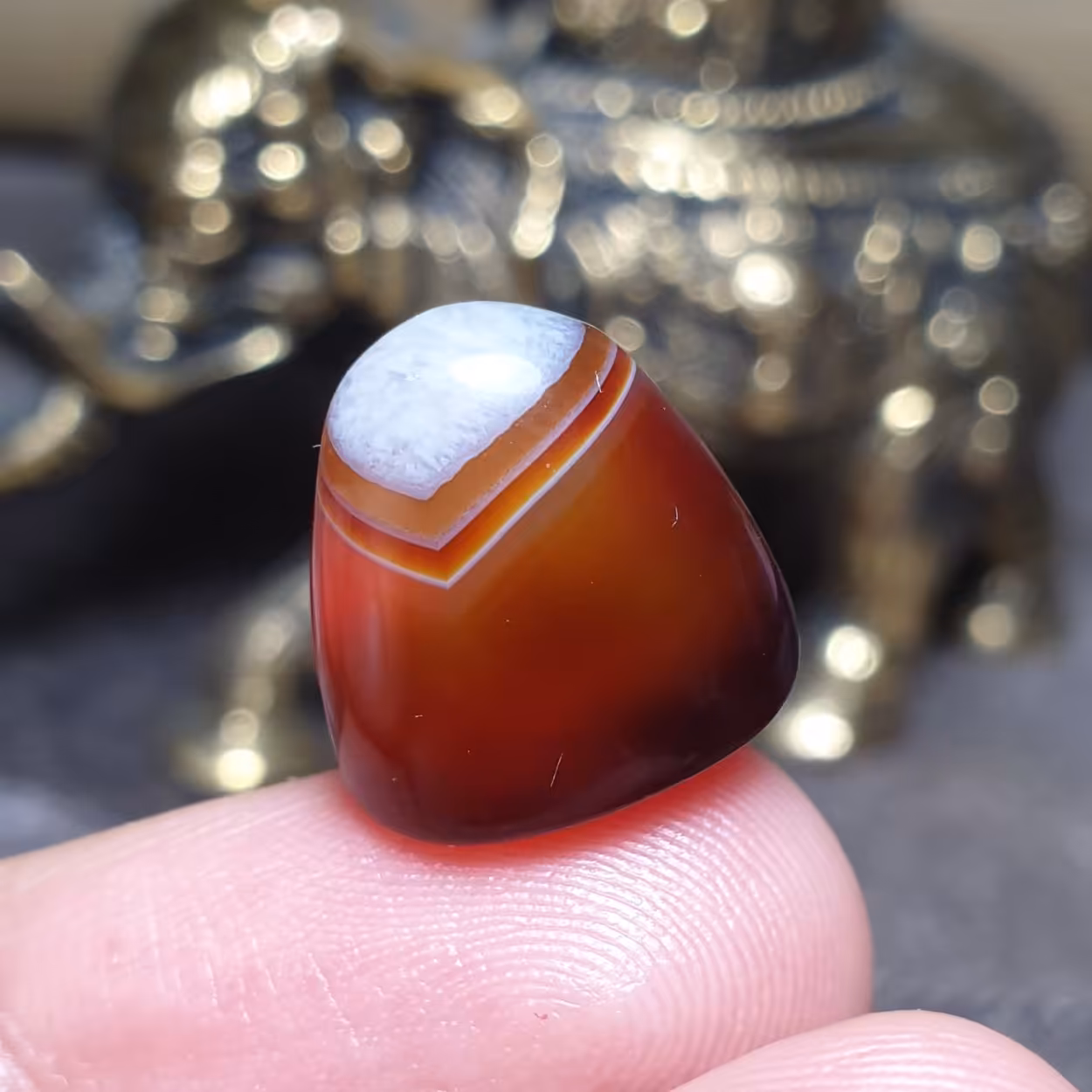  نگین فوق العاده زیبای سنگ عقیق سه پوست بسیار خاص اصل خراسانی 
کد 24497
