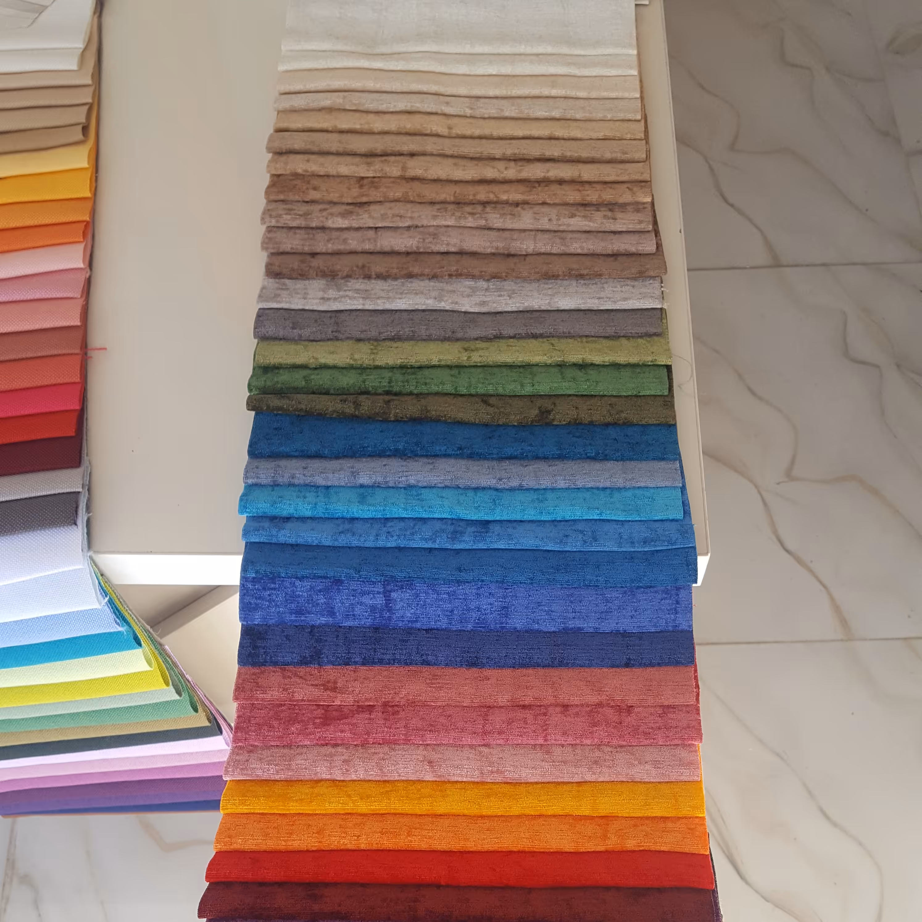 پنل های پرده مخمل شانل با  تنوع 40 رنگ و کیفیت عالی و قیمت مناسب  در ابعاد 160 در 280 