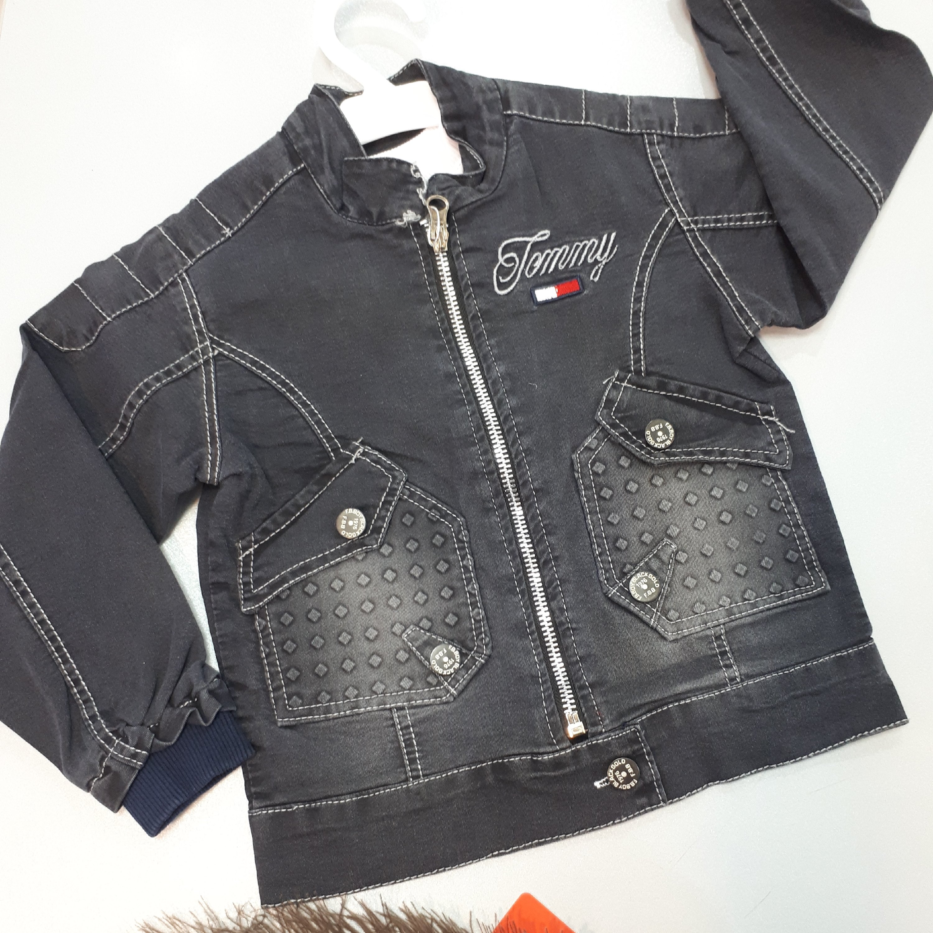 ست لی اسپرت-کت ،تیشرت،شلوار-رنگ ذغالی-لی کاغذی-سایز 2 تا 4سال-