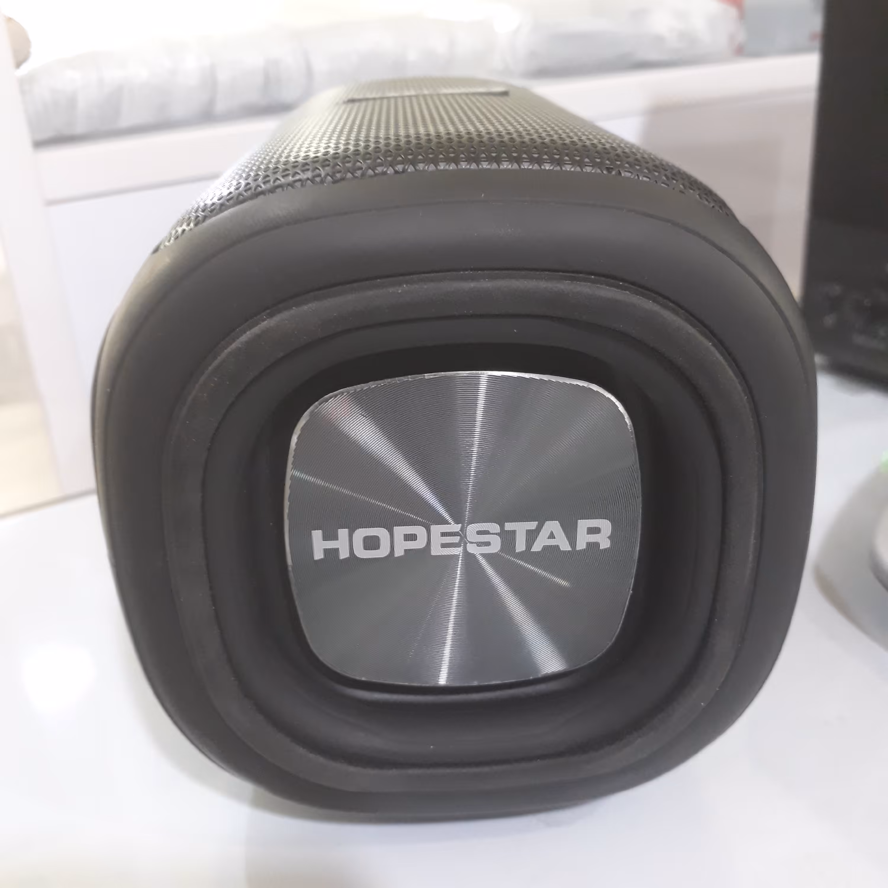 اسپیکر خوش صدا وباکیفیت دارای رقص نور 